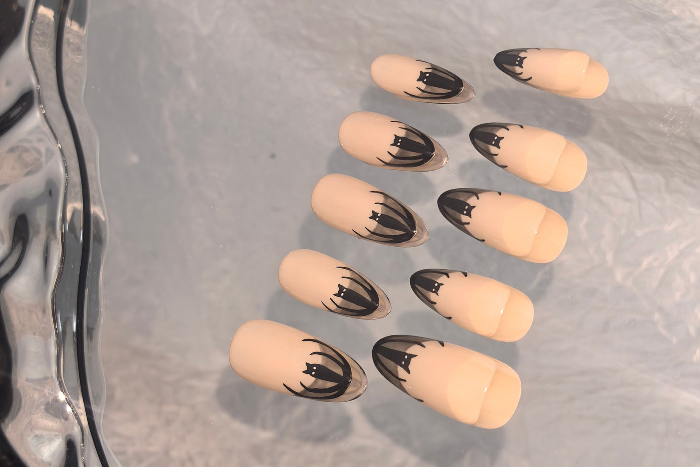 Fingertip Phantom -  Halloween - Press-On Nails